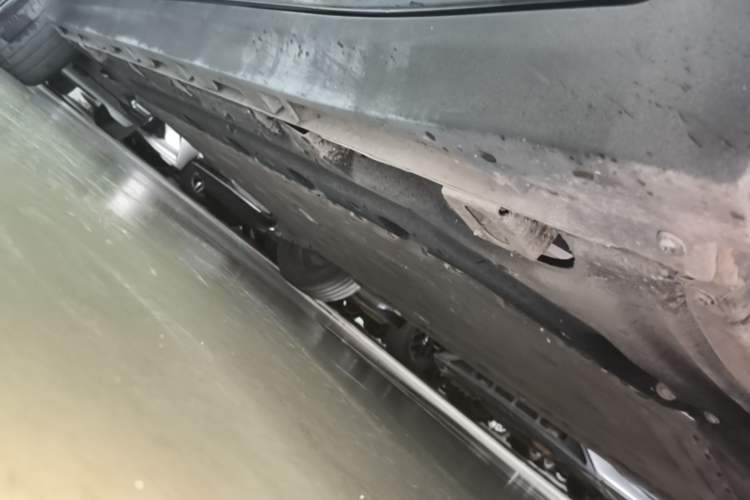 Used AION Y 2023 Plus 510 Enjoy Edition Right Side Sill
