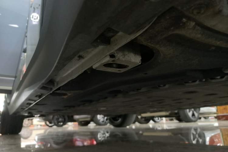 Used AION Y 2023 Plus 510 Smart Edition Right Side Sill