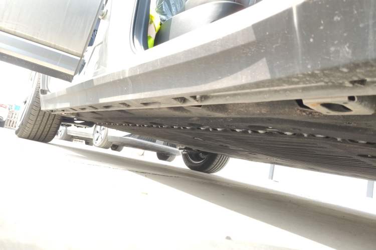 Used AION Y 2023 Younger Right Side Sill