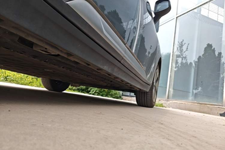 Used AION Y 2023 Plus 510 Enjoy Edition Right Side Sill