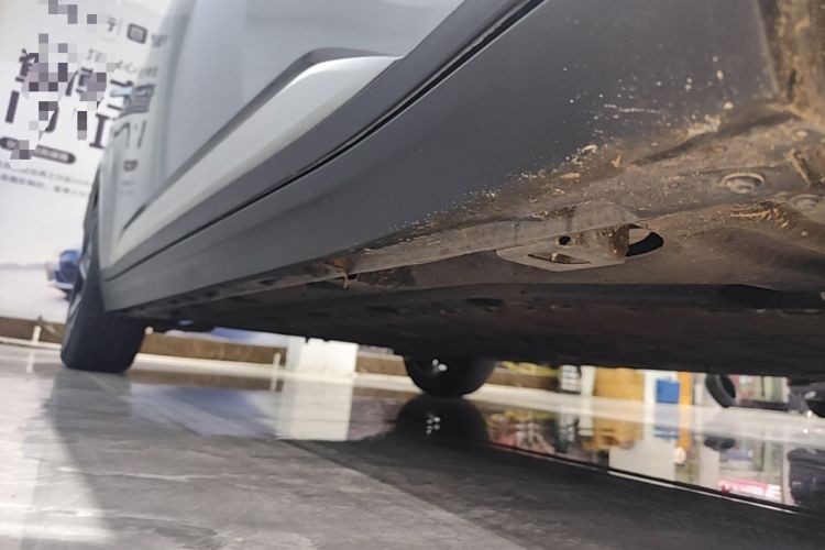 Used AION Y 2023 Plus 510 Smart Edition Right Side Sill