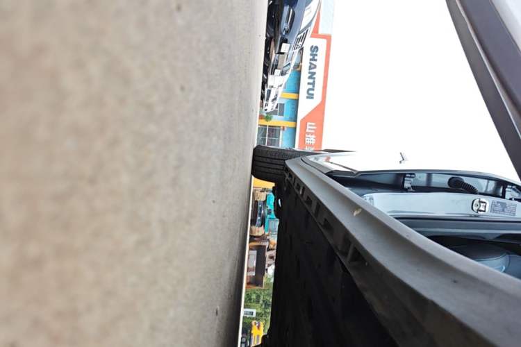 Used AION Y 2023 Plus 510 Enjoy Edition Right Side Sill