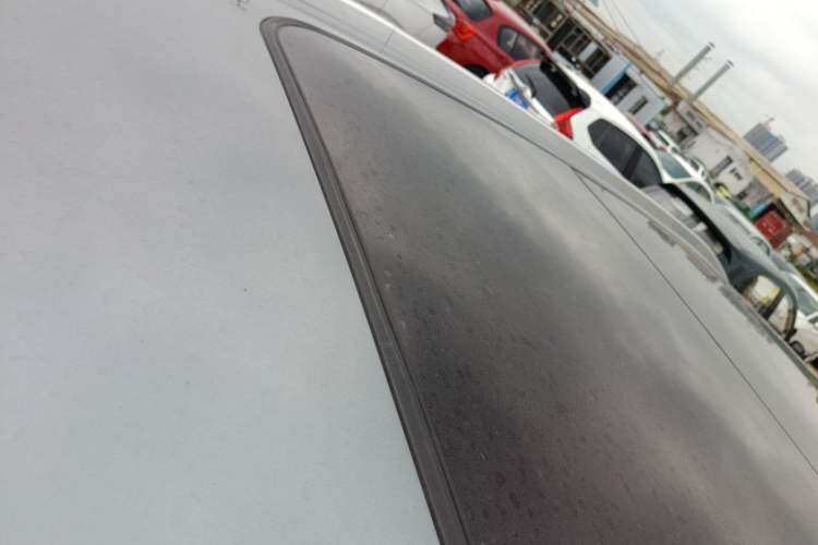 Used AION Y 2023 Younger Star Edition Roof