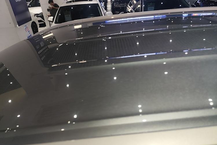 Used AION Y 2023 Younger Roof