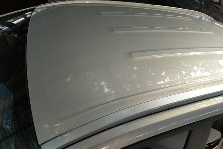 Used AION Y 2023 Younger Roof