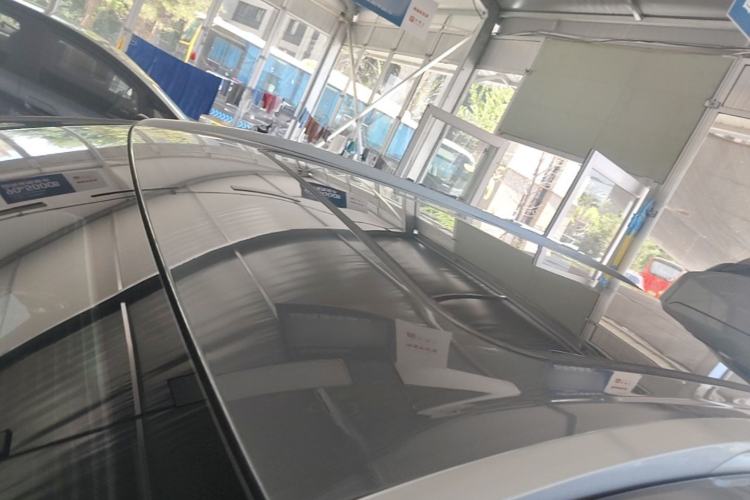 Used AION Y 2023 Younger Star Edition Roof