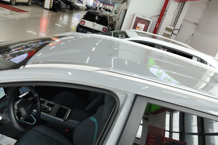 Used AION Y 2023 Plus 510 Enjoy Edition Roof