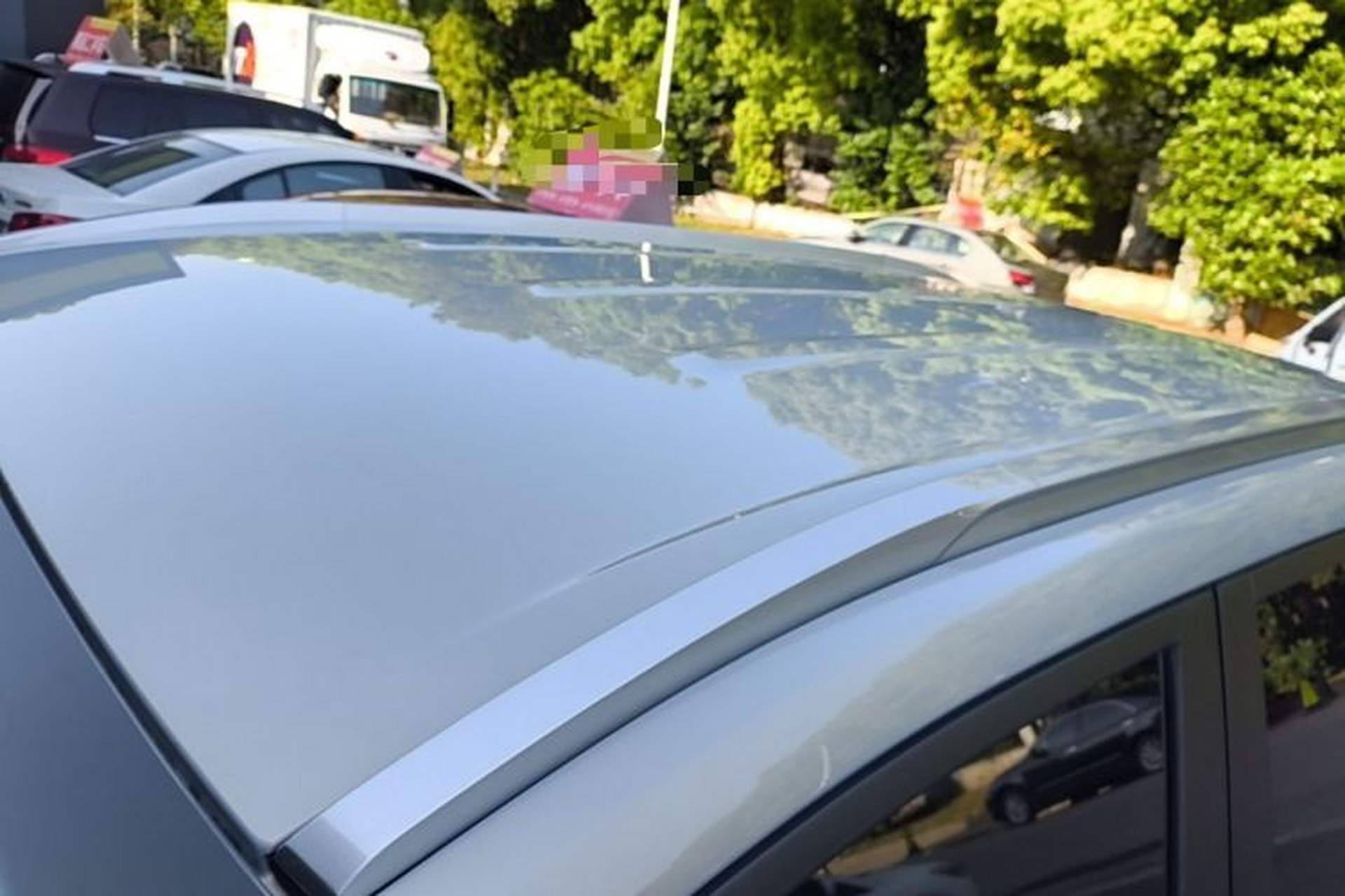 Used AION Y 2023 Younger Roof