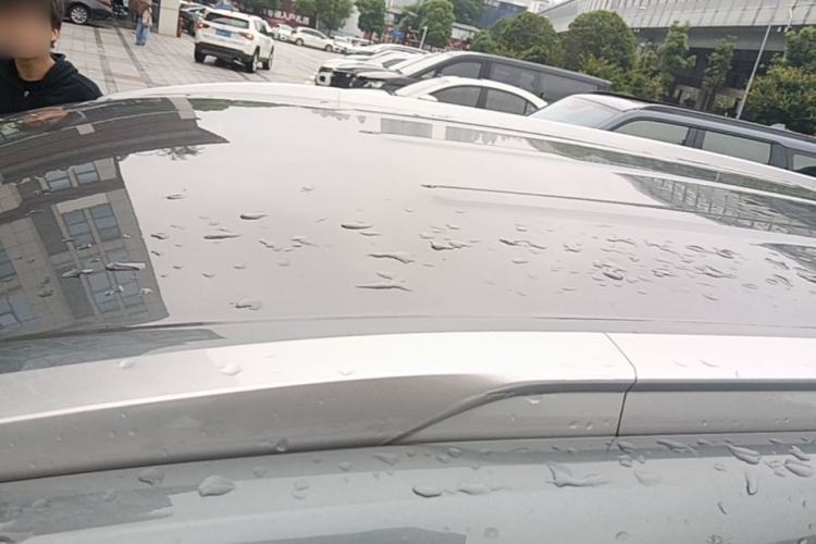 Used AION Y 2023 Plus 510 Enjoy Edition Roof