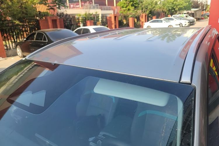 Used AION Y 2023 Plus 510 Enjoy Edition Roof