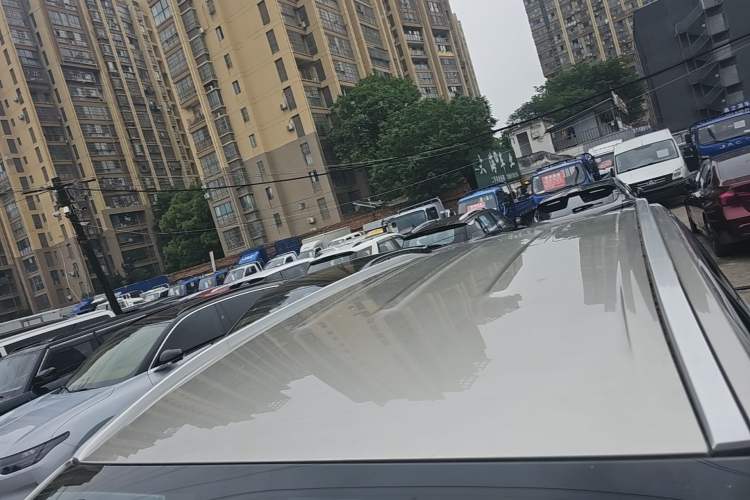 Used AION Y 2023 Plus 510 Enjoy Edition Roof