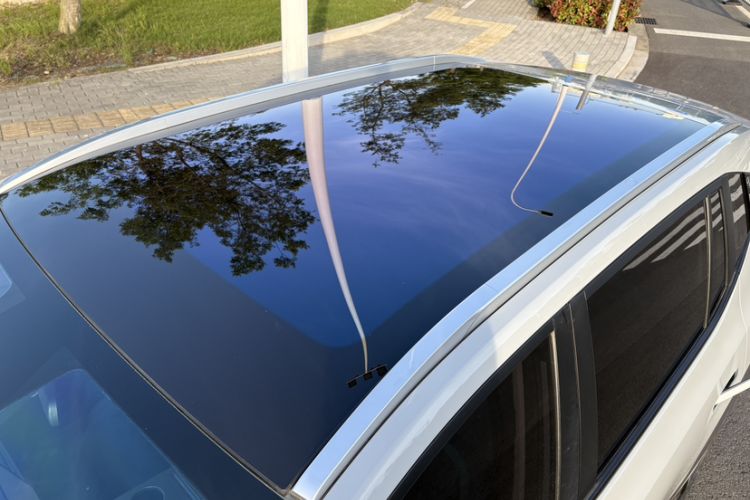Used AION Y 2023 Plus 510 Smart Edition Roof