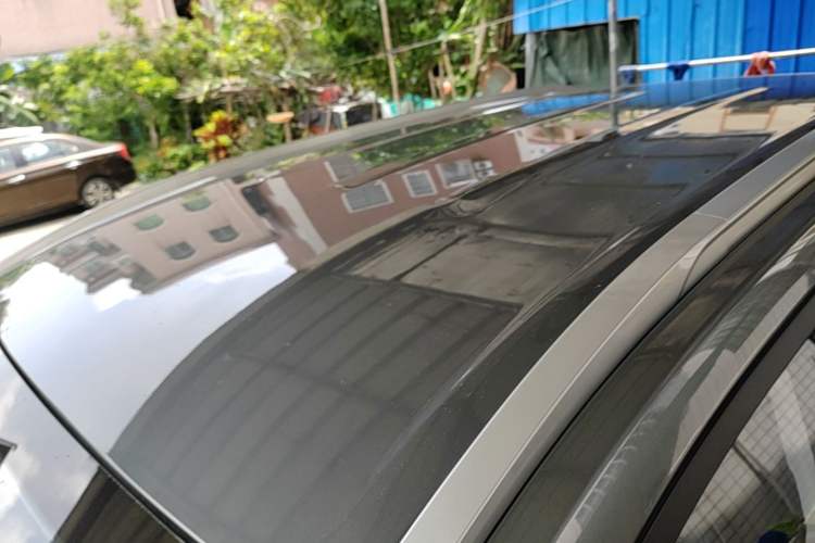 Used AION Y 2023 Younger Roof