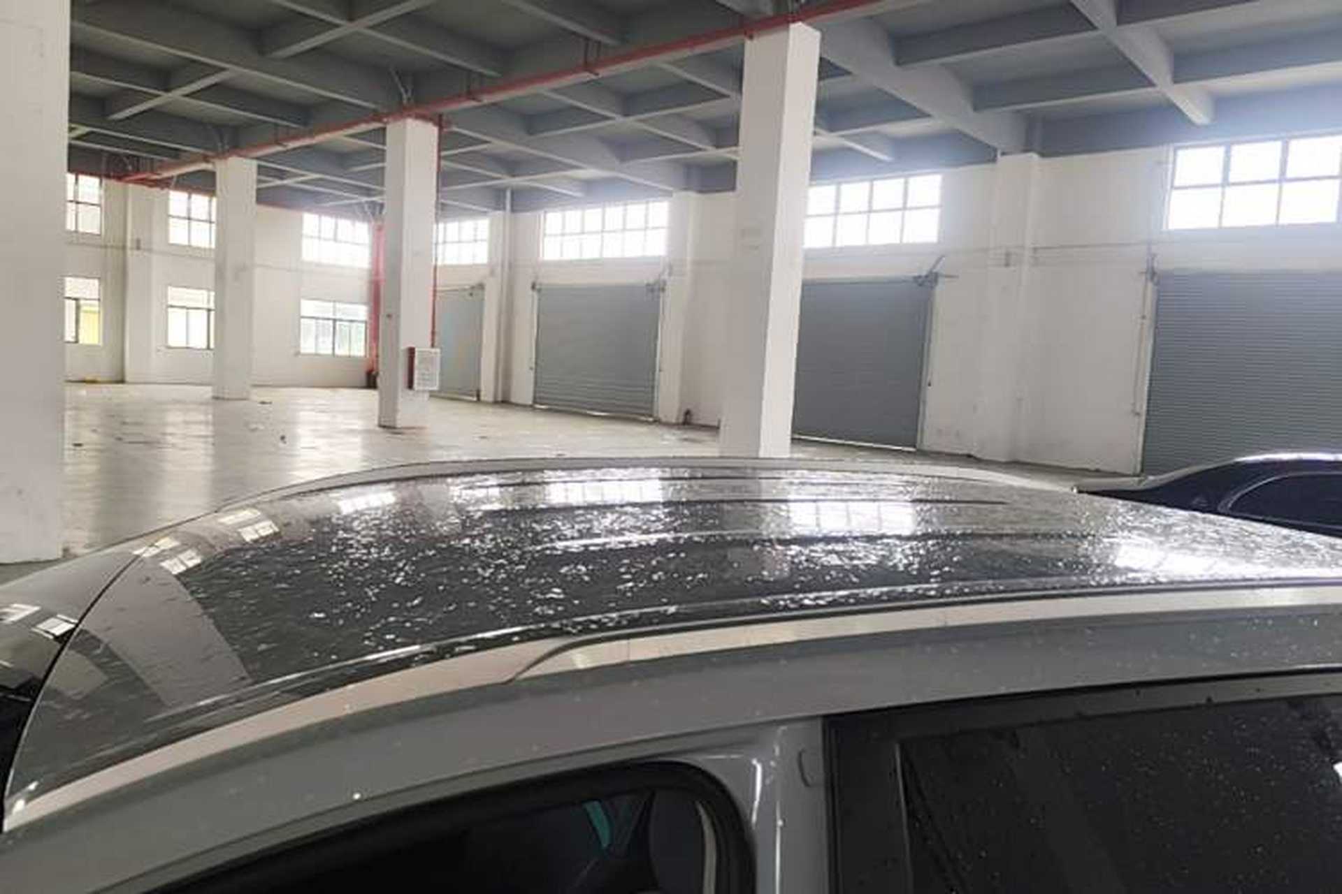 Used AION Y 2023 Plus 510 Enjoy Edition Roof