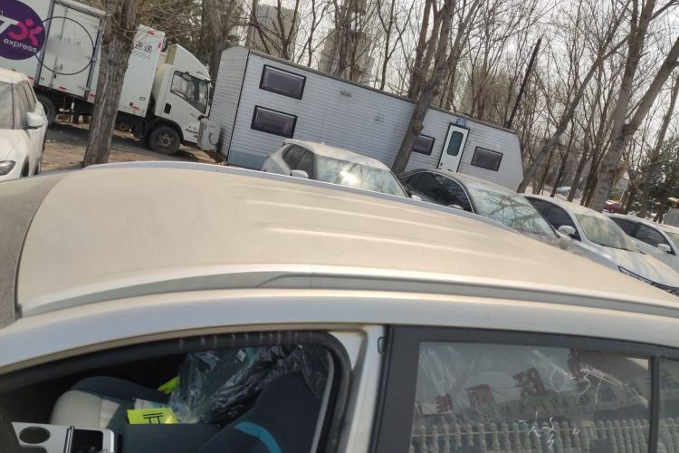 Used AION Y 2023 Younger Roof