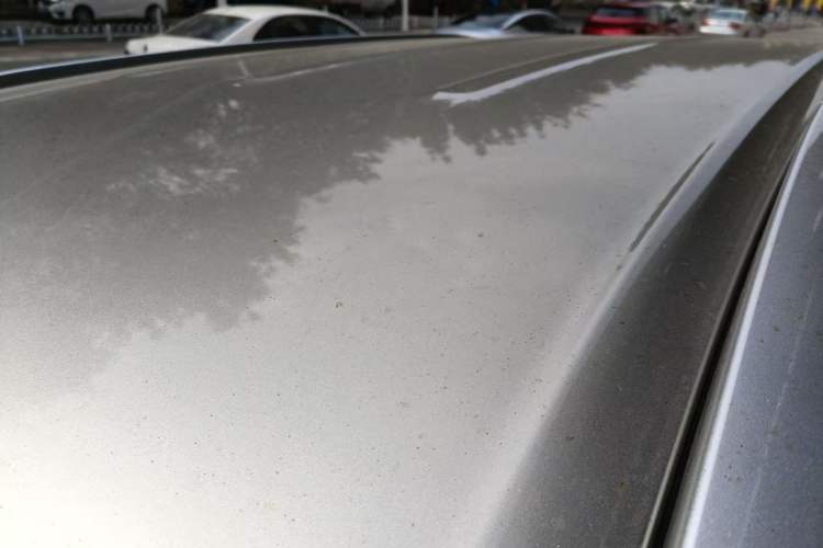 Used AION Y 2023 Younger Roof