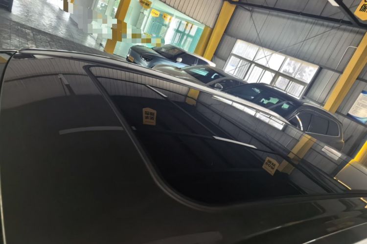 Used AION Y 2023 Plus 510 Smart Edition Roof