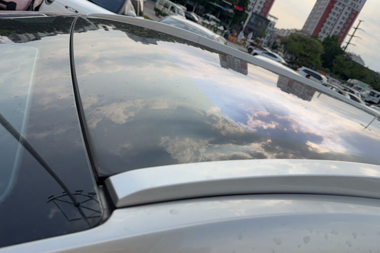 Used AION Y 2023 Plus 510 Smart Edition Roof