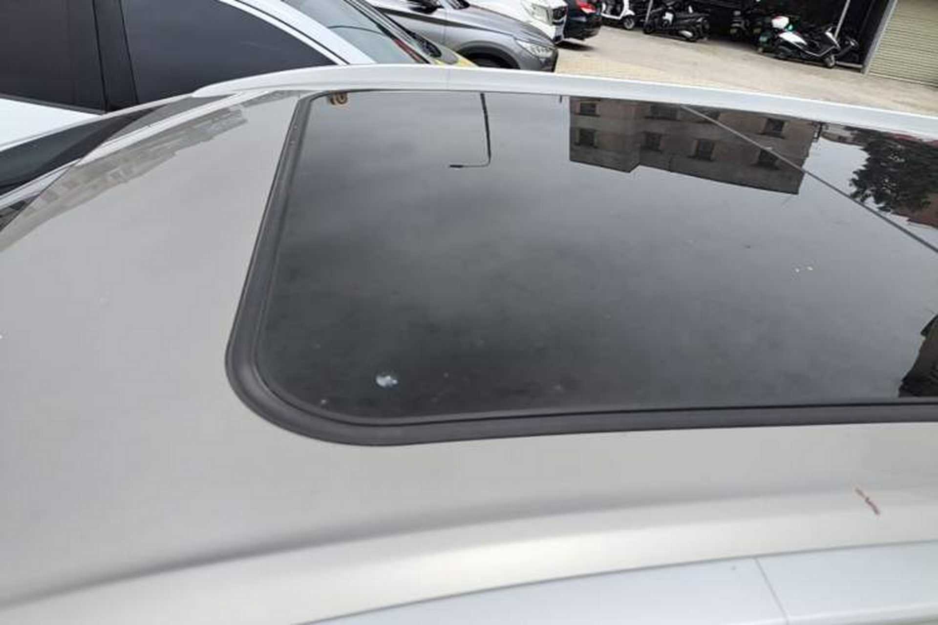 Used AION Y 2023 Plus 510 Smart Edition Roof