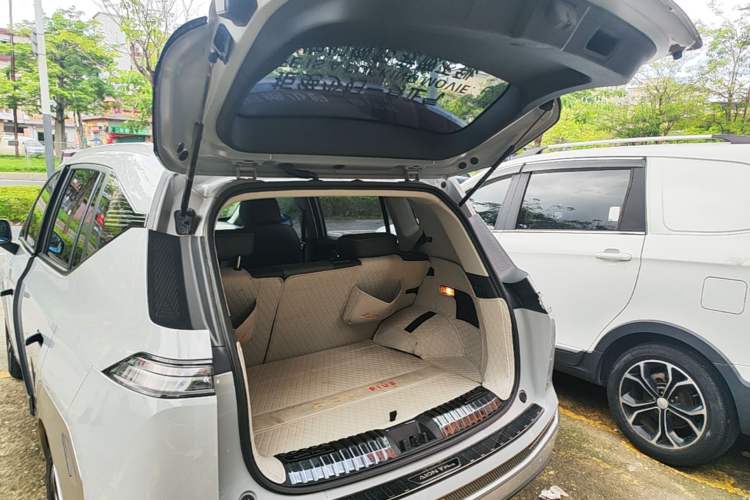 Used AION Y 2023 Plus 510 Smart Edition Trunk