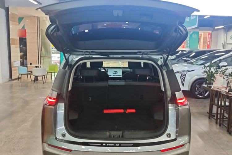 Used AION Y 2023 Younger Star Edition Trunk