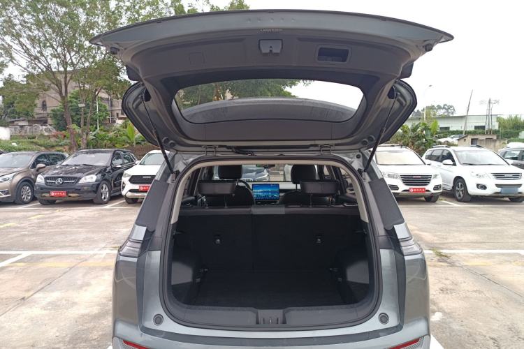 Used AION Y 2023 Younger Star Edition Trunk