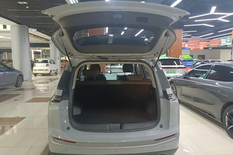 Used AION Y 2023 Plus 510 Enjoy Edition Trunk