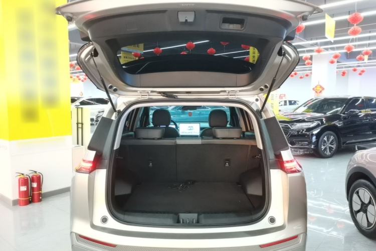 Used AION Y 2023 Younger Star Edition Trunk