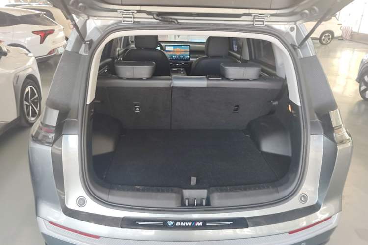 Used AION Y 2023 Younger Star Edition Trunk