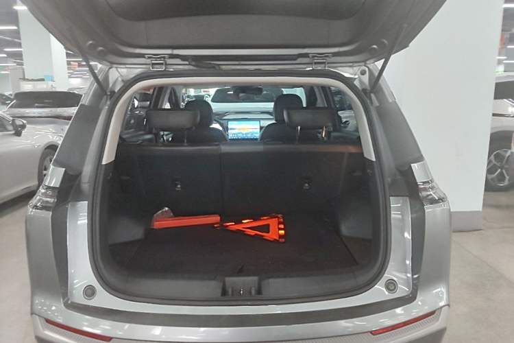 Used AION Y 2023 Plus 510 Smart Edition Trunk