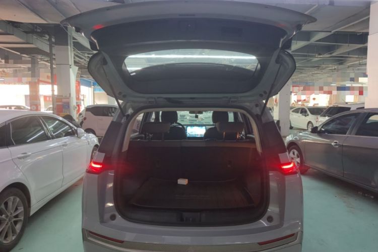 Used AION Y 2023 Younger Trunk
