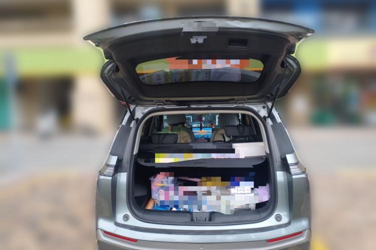 Used AION Y 2023 Younger Trunk