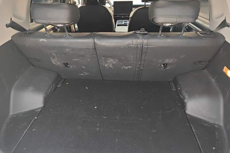 Used AION Y 2023 Plus 510 Smart Edition Trunk