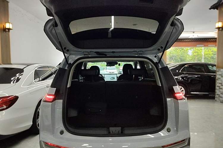 Used AION Y 2023 Plus 510 Enjoy Edition Trunk