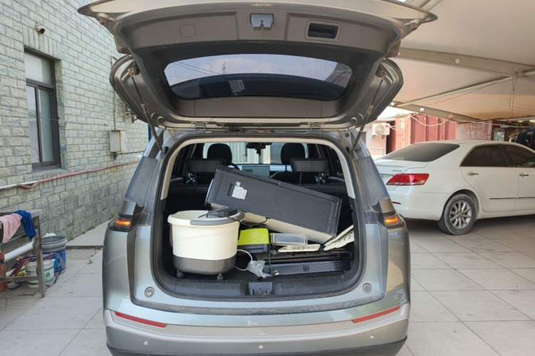 Used AION Y 2023 Plus 510 Smart Edition Trunk