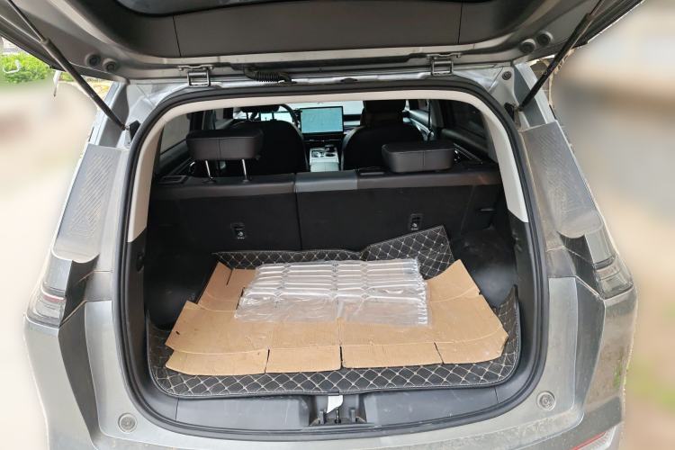 Used AION Y 2023 Plus 510 Smart Edition Trunk