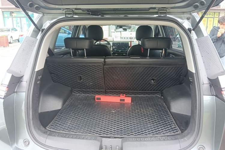 Used AION Y 2023 Plus 510 Enjoy Edition Trunk