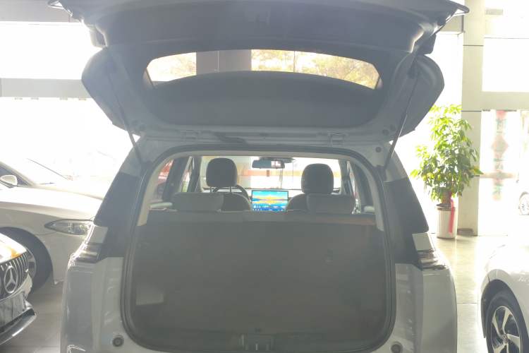 Used AION Y 2023 Plus 510 Enjoy Edition Trunk