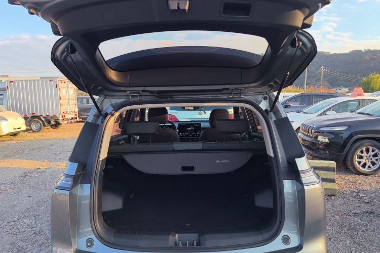 Used AION Y 2023 Younger Trunk