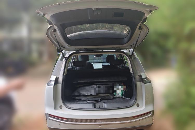 Used AION Y 2023 Plus 510 Smart Edition Trunk