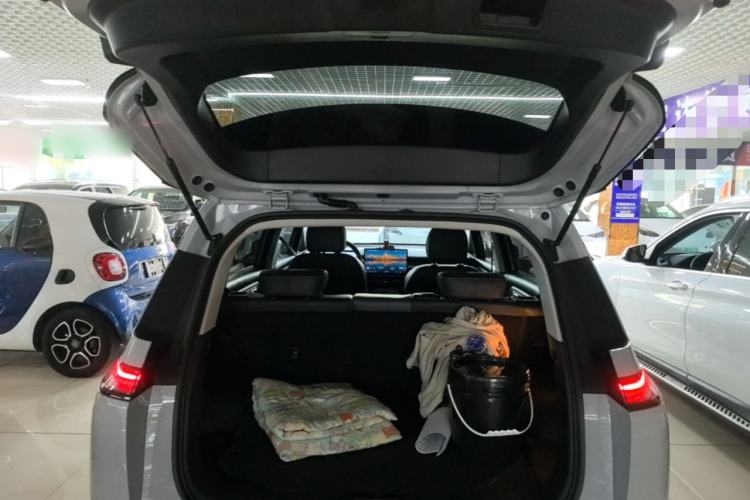 Used AION Y 2023 Plus 510 Smart Edition Trunk