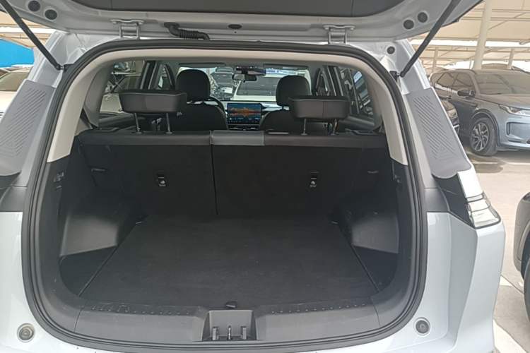 Used AION Y 2023 Plus 510 Smart Edition Trunk