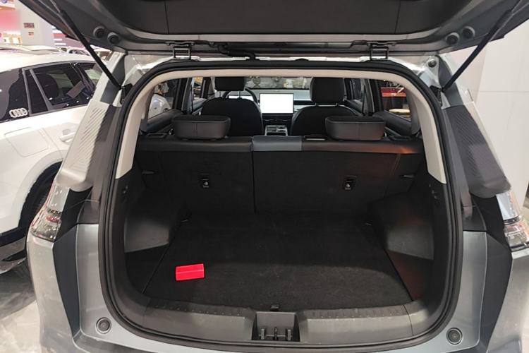 Used AION Y 2023 Plus 510 Smart Edition Trunk