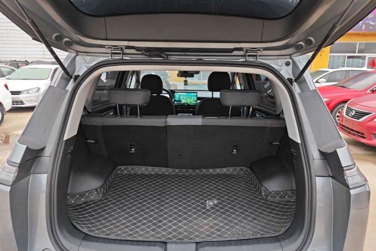 Used AION Y 2023 Plus 510 Enjoy Edition Trunk