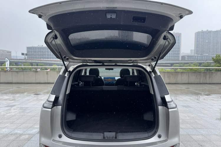 Used AION Y 2023 Younger Star Edition Trunk