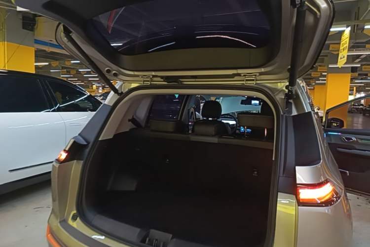 Used AION Y 2023 Plus 510 Tech Edition Trunk