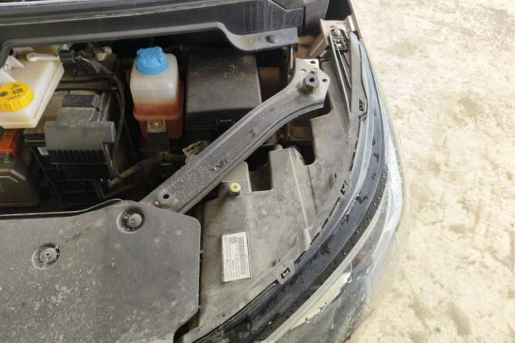 Used AION Y 2023 Plus 510 Smart Edition Engine Bay Left