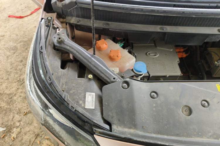 Used AION Y 2023 Plus 510 Smart Edition Engine Bay Right