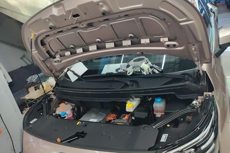 Used AION Y 2023 Plus 510 Tech Edition Engine Bay