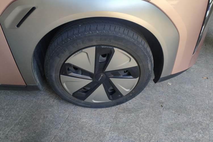 Used AION Y 2023 Younger Exterior 1